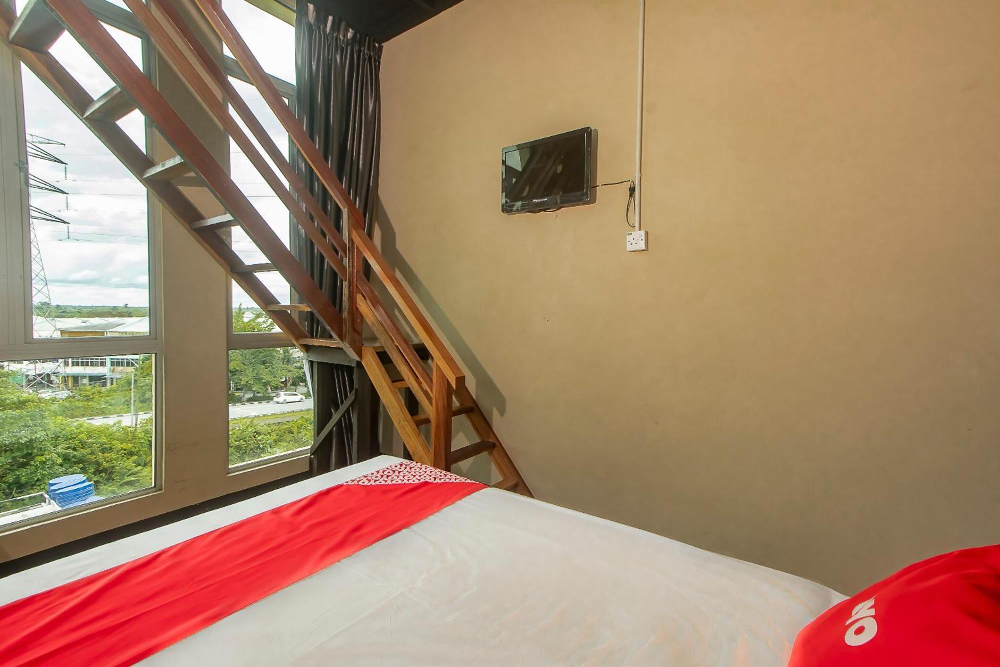 Oyo 90094 Hi Inn 3 Sibu Exterior foto
